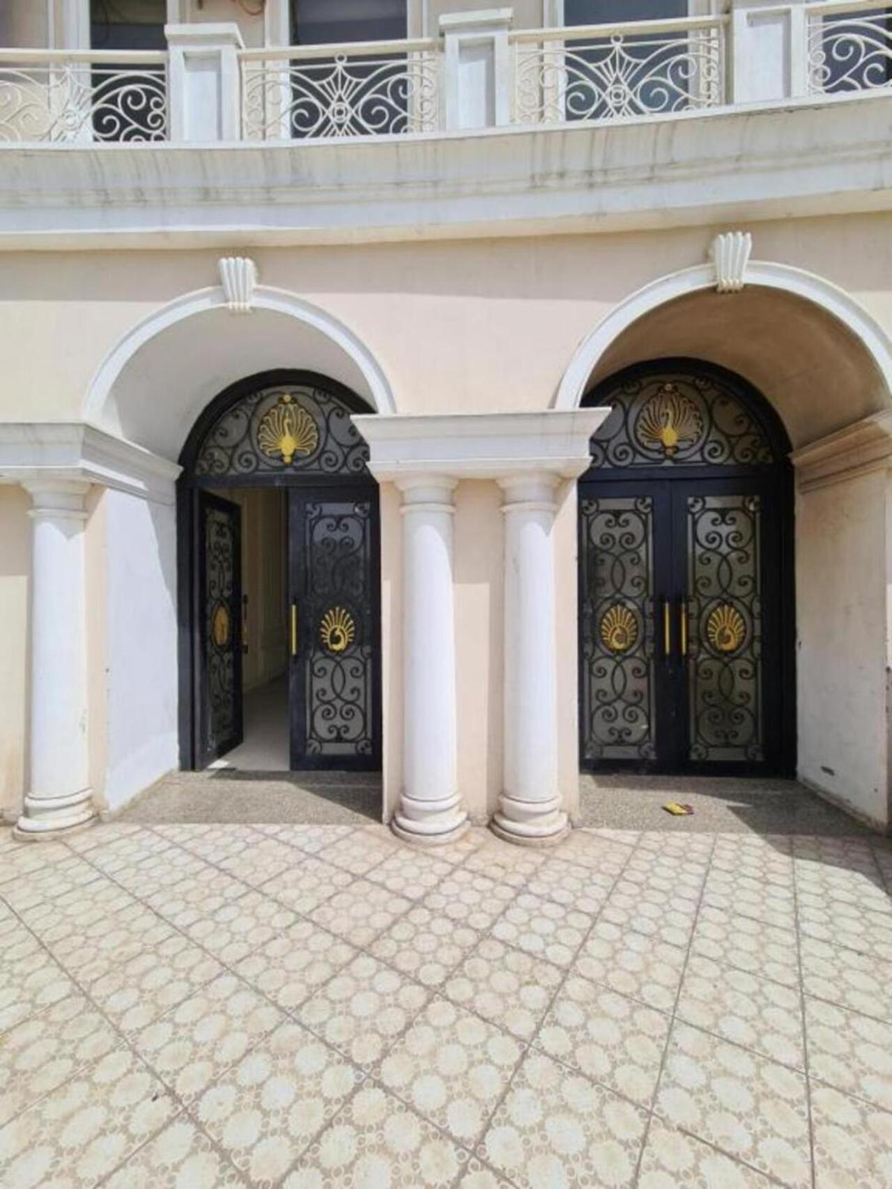Lord Krishna Place Vrindāvan Exteriör bild